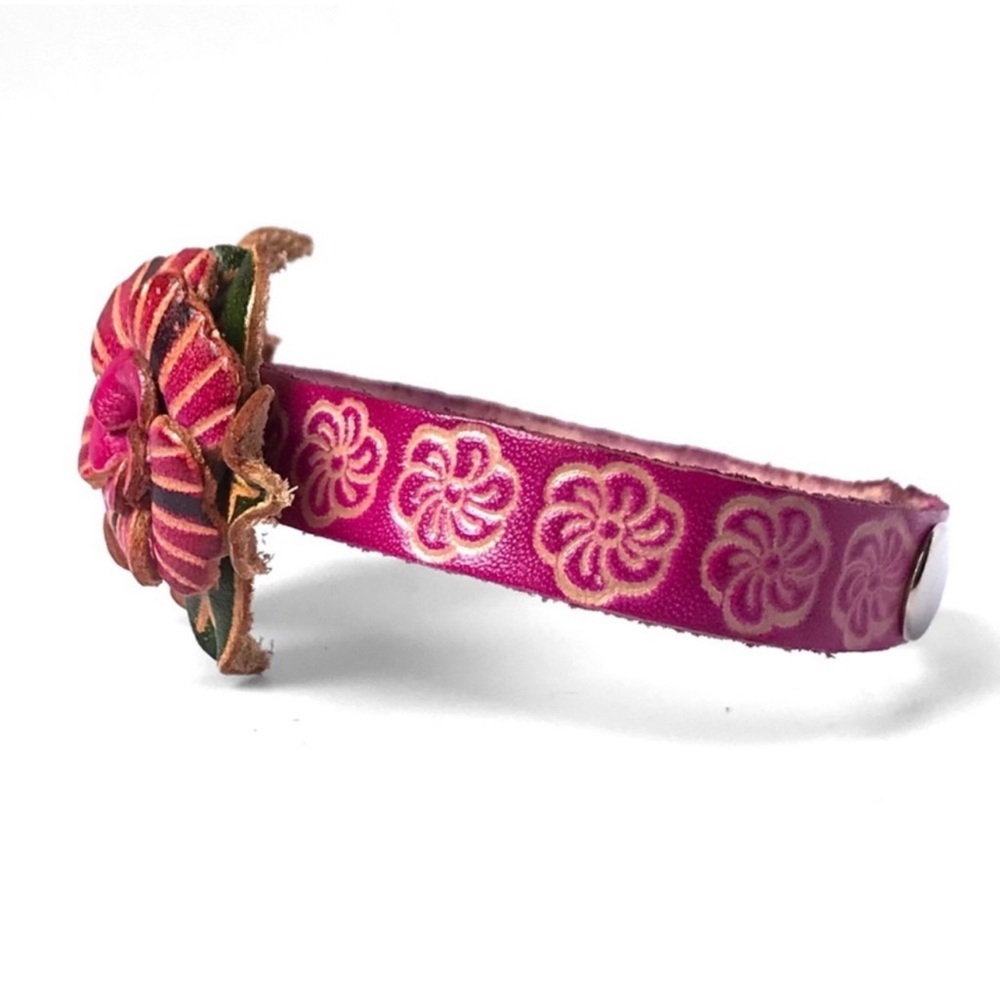 New Genuine Leather Handmade Handcrafted Flower Snap Bracelet - Picture 4 of 5